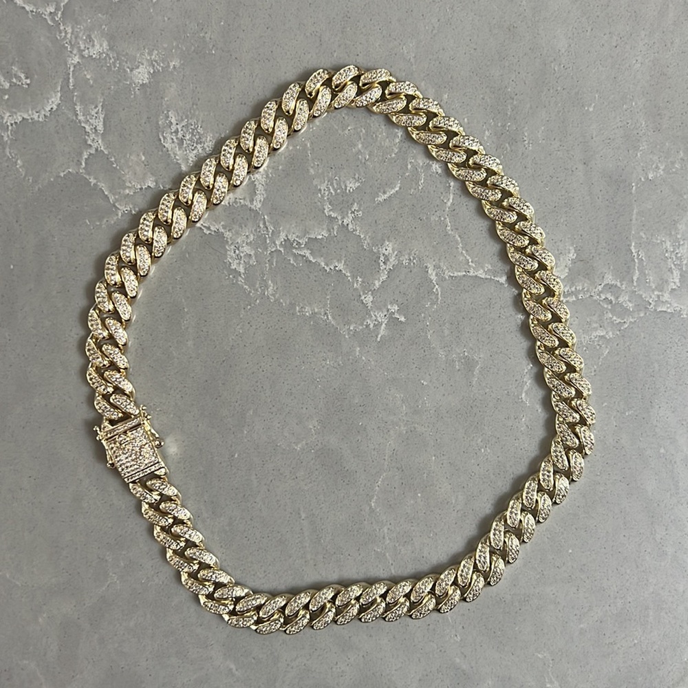 Men’s GLD 18” Diamond Cuban Link. Worn 3 Times - Picture 5 of 6